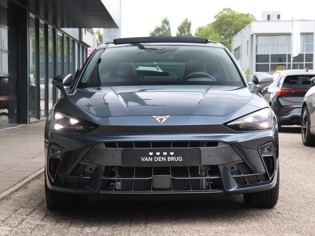 Cupra Leon 1.5 TSI e-Hybrid 204PK | Panoramadak | Achteruitrijcamera | Stoel -& Stuurverwarming | Adaptieve Cruise Control | Apple Carplay / Android Auto |