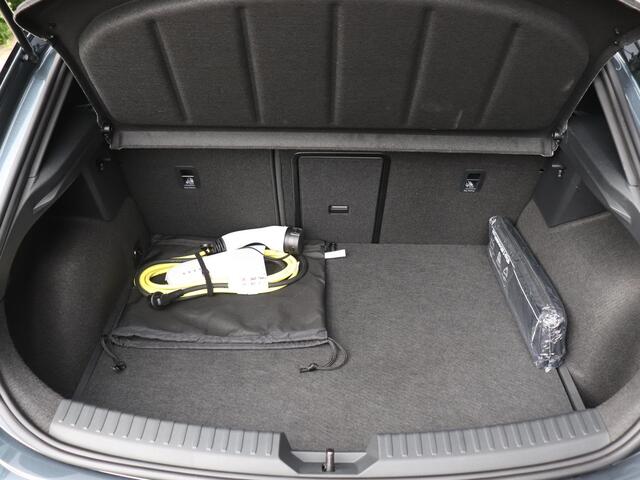 Cupra Leon 1.5 TSI e-Hybrid 204PK | Panoramadak | Achteruitrijcamera | Stoel -& Stuurverwarming | Adaptieve Cruise Control | Apple Carplay / Android Auto |