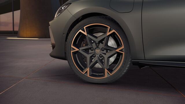 Cupra Leon 1.5 TSI e-Hybrid 272 6DSG VZ Performance | Achteruitrijcamera | Digitaal instrumentenpaneel (Virtual Cockpit) | Draadloze Apple CarPlay(TM), Android Auto(TM)
