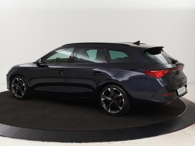 Cupra Leon 1.4 e-Hybrid | Carplay | Camera | Stoel & Stuurverwarming | Adaptive Cruise | Full LED | Navigatie | DAB+ | LMV 18 inch