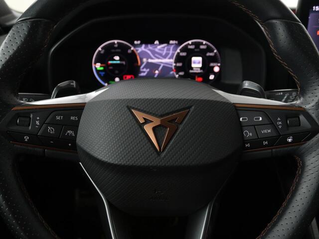 Cupra Leon 1.4 e-Hybrid | Carplay | Camera | Stoel & Stuurverwarming | Adaptive Cruise | Full LED | Navigatie | DAB+ | LMV 18 inch