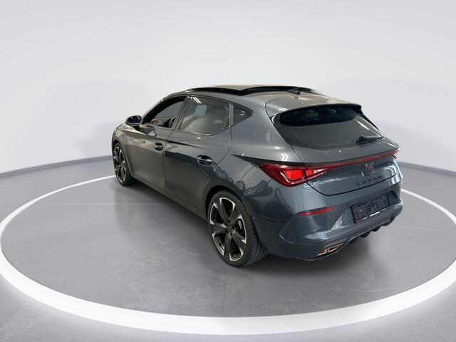Cupra Leon 1.4 245pk DSG e-Hybrid VZ Performance · Panoramadak · Camera · Keyless · Apple/Android Car Play · Navi · Stoel&Stuur Verwarming · 19'' Inch ·