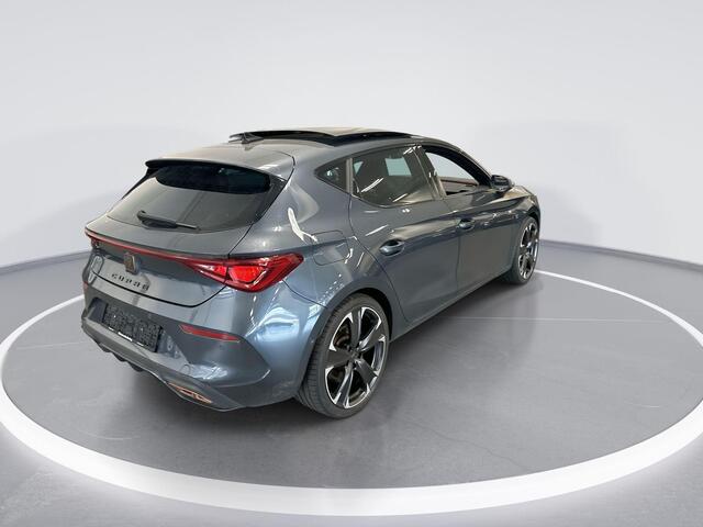 Cupra Leon 1.4 245pk DSG e-Hybrid VZ Performance · Panoramadak · Camera · Keyless · Apple/Android Car Play · Navi · Stoel&Stuur Verwarming · 19'' Inch ·