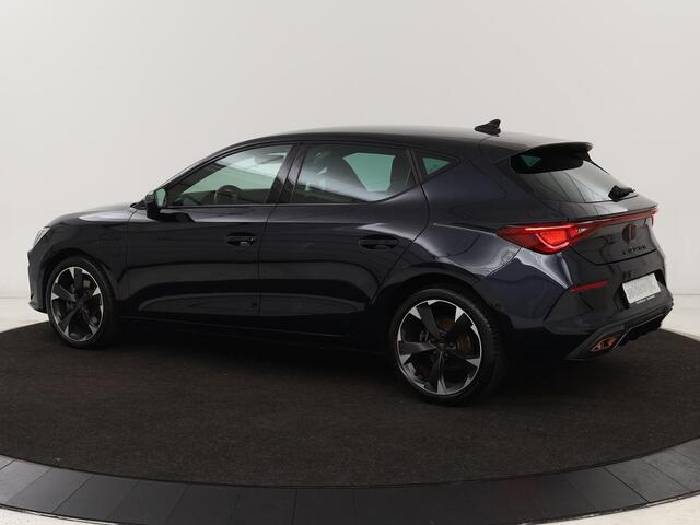 Cupra Leon 1.4 e-Hybrid | Camera | Adaptive cruise | Stuurverwarming | Navigatie | Sportstoelen | Sfeerverlichting | Keyless | Full LED | PHEV