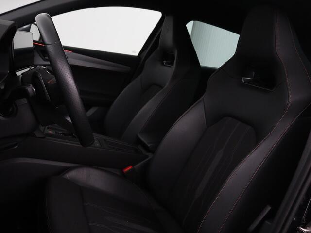 Cupra Leon 1.4 e-Hybrid | Camera | Adaptive cruise | Stuurverwarming | Navigatie | Sportstoelen | Sfeerverlichting | Keyless | Full LED | PHEV