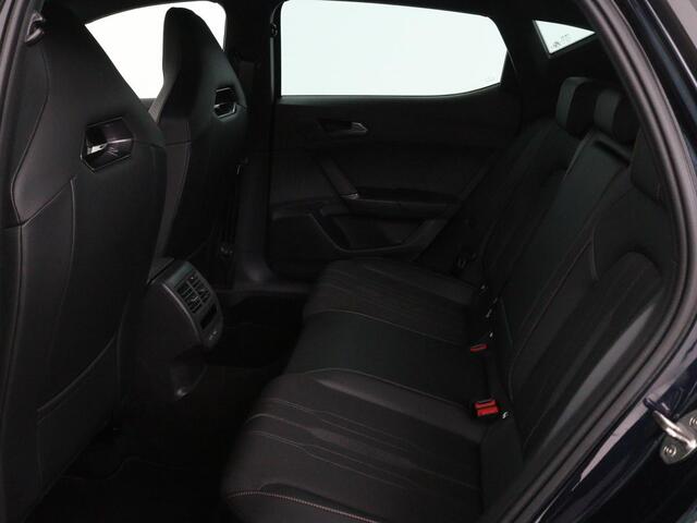 Cupra Leon 1.4 e-Hybrid | Camera | Adaptive cruise | Stuurverwarming | Navigatie | Sportstoelen | Sfeerverlichting | Keyless | Full LED | PHEV