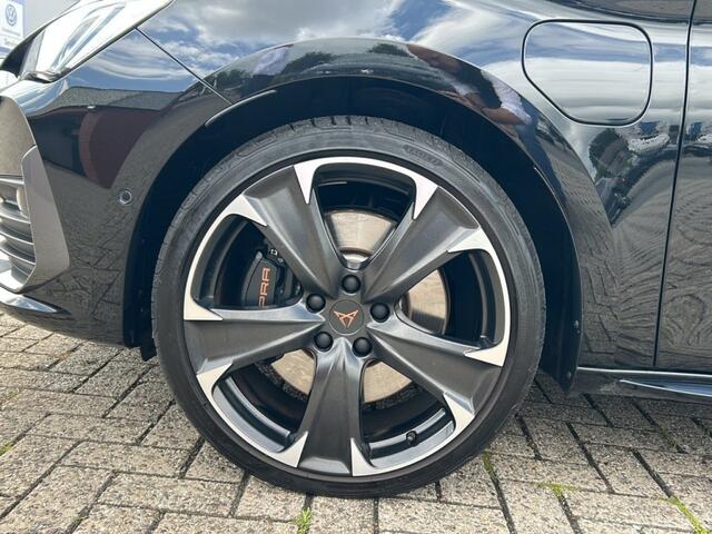 Cupra Leon 1.4 TSI DSG VZ E-HYBRID CAMERA/NAVI/ACC/CARPLAY/STOEL-STUURVERW