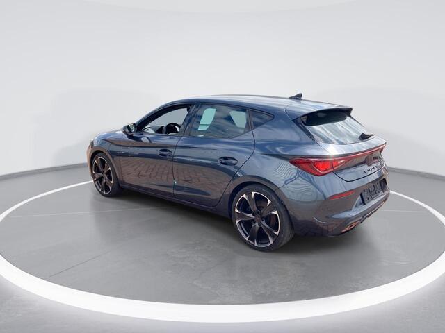 Cupra Leon 1.4e-Hybrid 180kW/245PK VZ DSG · Navigatie · Leder/stof · Parkeersensoren