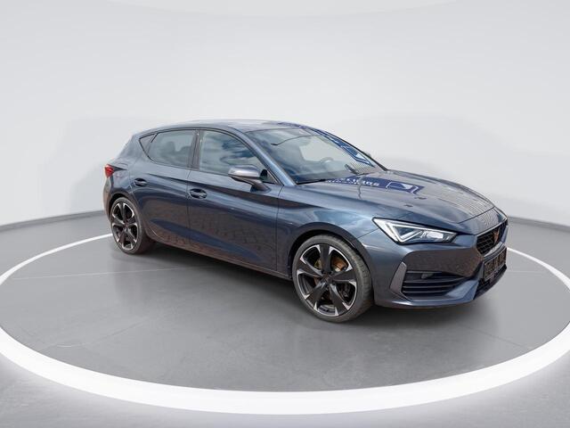 Cupra Leon 1.4e-Hybrid 180kW/245PK VZ DSG · Navigatie · Leder/stof · Parkeersensoren