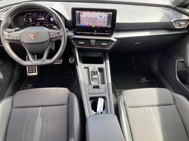 Cupra Leon 1.4e-Hybrid 180kW/245PK VZ DSG · Navigatie · Leder/stof · Parkeersensoren