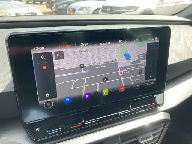 Cupra Leon 1.4e-Hybrid 180kW/245PK VZ DSG · Navigatie · Leder/stof · Parkeersensoren