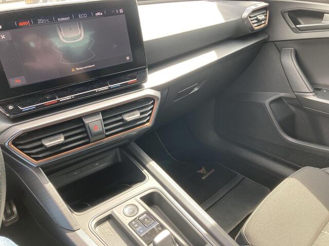 Cupra Leon 1.4e-Hybrid 180kW/245PK VZ DSG · Navigatie · Leder/stof · Parkeersensoren
