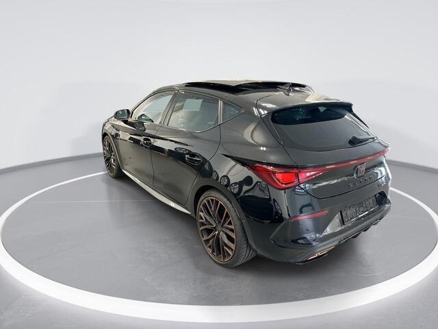 Cupra Leon 1.4 245pk DSG e-Hybrid VZ Copper Edition · Apple/Android Car Play · Panoramadak · Keyless · Stoel&Stuur Verwarming · Navi · 19'' Inch ·