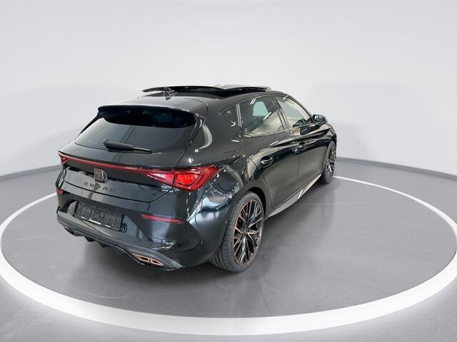 Cupra Leon 1.4 245pk DSG e-Hybrid VZ Copper Edition · Apple/Android Car Play · Panoramadak · Keyless · Stoel&Stuur Verwarming · Navi · 19'' Inch ·