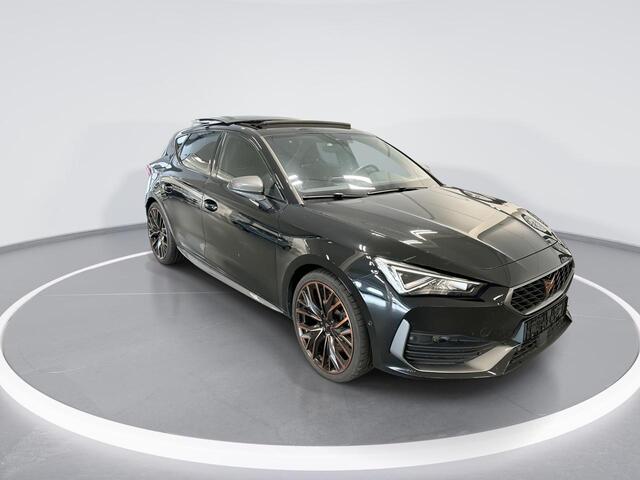 Cupra Leon 1.4 245pk DSG e-Hybrid VZ Copper Edition · Apple/Android Car Play · Panoramadak · Keyless · Stoel&Stuur Verwarming · Navi · 19'' Inch ·