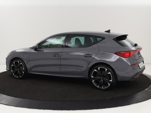 Cupra Leon 1.4 e-Hybrid VZ | 245pk | Stoel & stuurverwarming | Camera | Carplay | Adaptive cruise | Navigatie | Keyless | Full LED | PHEV