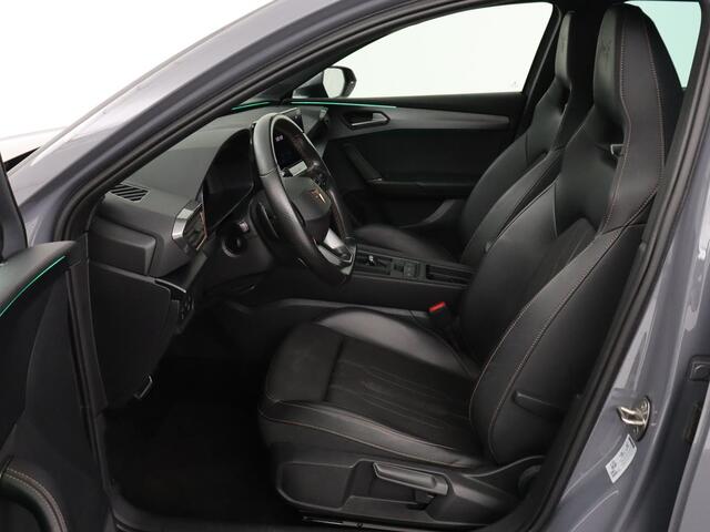 Cupra Leon 1.4 e-Hybrid VZ | 245pk | Stoel & stuurverwarming | Camera | Carplay | Adaptive cruise | Navigatie | Keyless | Full LED | PHEV
