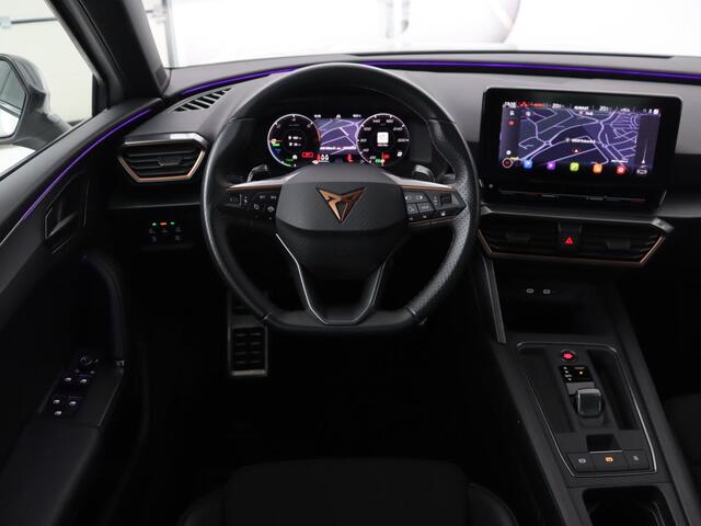 Cupra Leon 1.4 e-Hybrid | Stoel & stuurverwarming | Camera | Carplay | Sfeerverlichting | Navigatie | Keyless | Full LED | Sportstoelen | PHEV