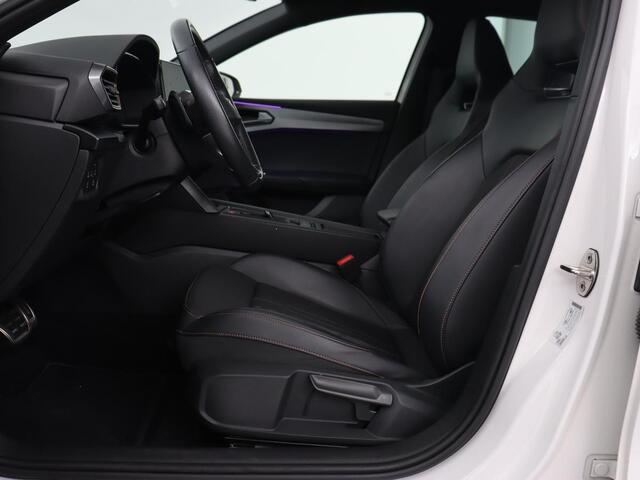 Cupra Leon 1.4 e-Hybrid | Stoel & stuurverwarming | Camera | Carplay | Sfeerverlichting | Navigatie | Keyless | Full LED | Sportstoelen | PHEV
