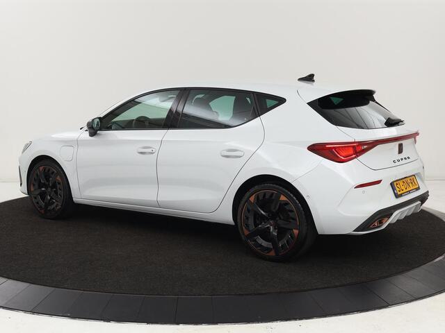 Cupra Leon 1.4 e-Hybrid VZ | 245pk | Leder | Stoel & stuurverwarming | Adaptive cruise | Memory | Camera | Sfeerverlichting | Keyless | Full LED | PHEV