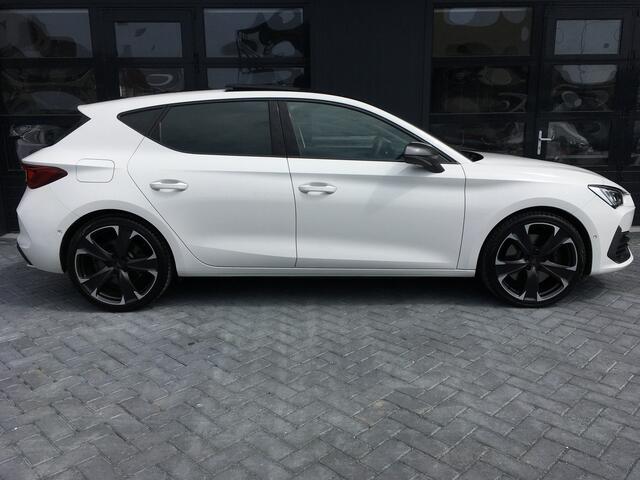 Cupra Leon 1.4 e-Hybrid VZ Copper Edition