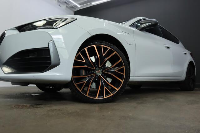 Cupra Leon 1.4 e-Hybrid VZ 245 Adaptieve cruise control | Stuurverwarming | Sportstoelen