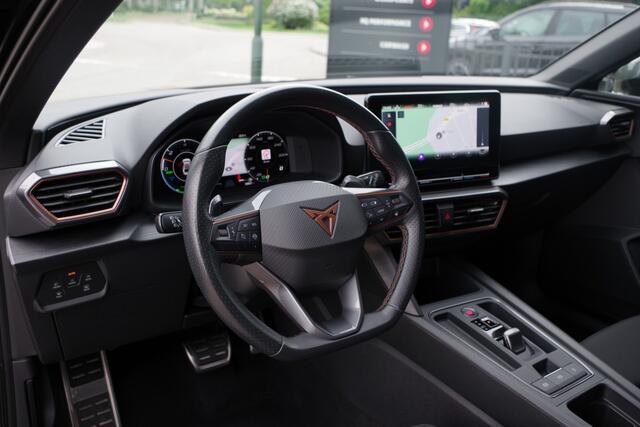 Cupra Leon 1.4 e-Hybrid 204 PK VZ Adrenaline PHEV, Stoelverwarming, Kuipstoelen, Carplay, Sfeerverlichting