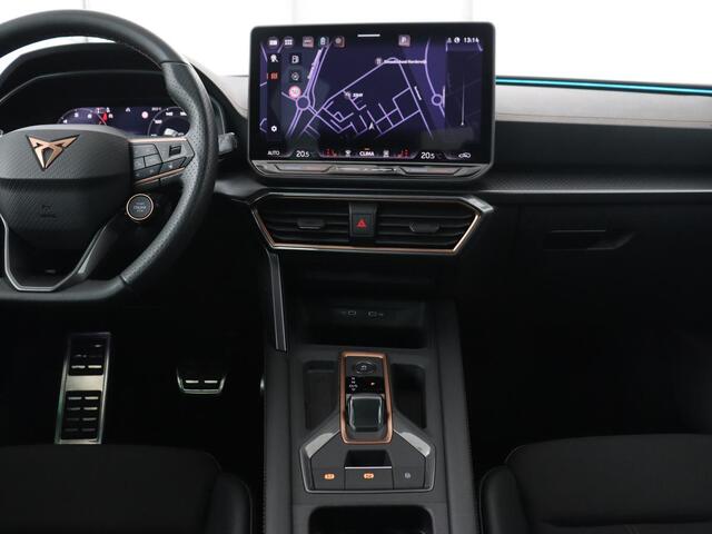Cupra Leon 1.5 TSI e-Hybrid | Stoel & stuurverwarming | Camera | Adaptive cruise | Carplay | Sportstoelen | Park Assist | Sfeerverlichting | Keyless | PHEV