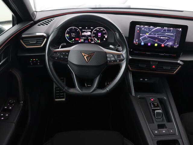 Cupra Leon 1.4 e-Hybrid | Stoel & stuurverwarming | Adaptive cruise | Navigatie | Sfeerverlichting | Keyless | Parkeerhulp | Sportstoelen | Full LED | PHEV | Plug In