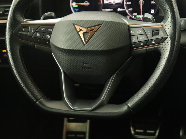 Cupra Leon 1.4 TSI eHybrid VZ | 245pk | Carplay | Navigatie | Sfeerverlichting | Keyless | Sportstoelen | Digital Cockpit | Parkeerhulp | PHEV | Plug In