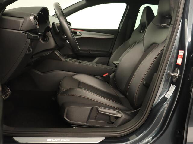 Cupra Leon 1.4 eHybrid | 245pk | Stuurverwarming | Camera | Adaptive cruise | Navigatie | Sportstoelen | Keyless | Full LED | PHEV | Plug In