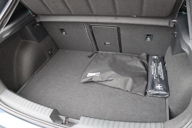 Cupra Leon 1.5 TSI eHybrid Business 204pk DSG6