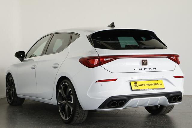 Cupra Leon 2.0 TSI VZ Performance 301PK / LED / Brembo / CarPlay / 19 inch
