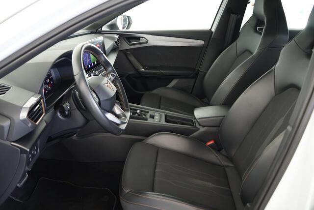 Cupra Leon 2.0 TSI VZ Performance 301PK / LED / Brembo / CarPlay / 19 inch