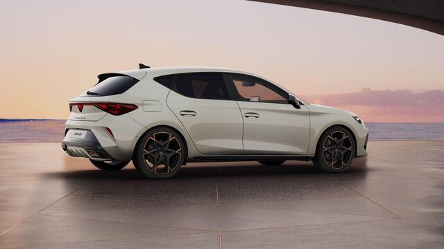 Cupra Leon 1.5 eTSI VZ Performance, Sennheiser, sportkuipstoelen, Matrix-LED, camera, memory, keyless, ACC, 19", privacy,