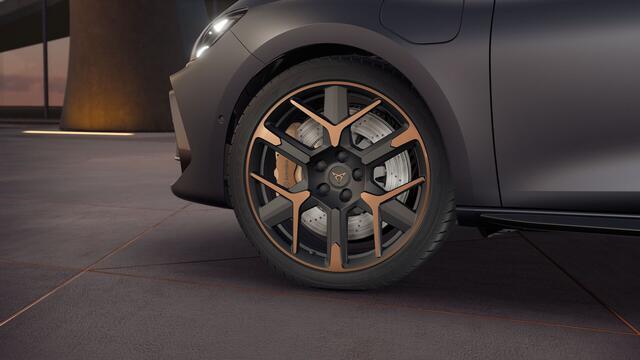 Cupra Leon 1.5 TSI e-Hybrid 272 6DSG VZ Extreme | Achteruitrijcamera | Digitaal instrumentenpaneel (Virtual Cockpit) | Draadloze Apple CarPlay(TM), Android Auto(TM)