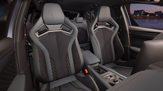 Cupra Leon 1.5 TSI e-Hybrid 272 6DSG VZ Extreme | Achteruitrijcamera | Digitaal instrumentenpaneel (Virtual Cockpit) | Draadloze Apple CarPlay(TM), Android Auto(TM)