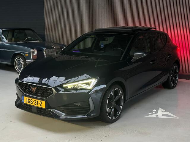 Cupra Leon 1.4 e-Hybrid VZ Copper Edition Pano | Camera | ACC | Ambient Light