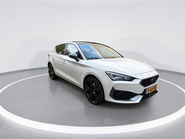 Cupra Leon 1.4 TSI 245pk DSG e-Hybrid VZ Performance · Panoramadak · Camera · Keyless · Stuur- & Stoelverwarming · ACC · Verkeersbord Detectie ·
