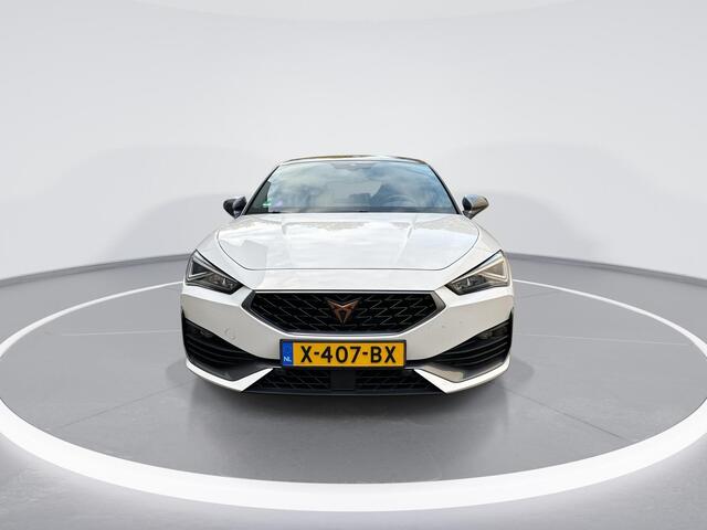 Cupra Leon 1.4 TSI 245pk DSG e-Hybrid VZ Performance · Panoramadak · Camera · Keyless · Stuur- & Stoelverwarming · ACC · Verkeersbord Detectie ·
