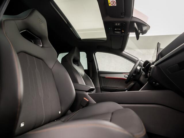 Cupra Leon 1.4 e-Hybrid VZ Adrenaline 245Pk Automaat (SCHUIFDAK, APPLE CARPLAY, GROOT NAVI, MEMORY SEATS, STUUR/STOELVERWARMING, KUIPSTOELEN, CAMERA, ADAPTIVE CRUISE, SFEERVERLICHTING, NIEUWSTAAT)