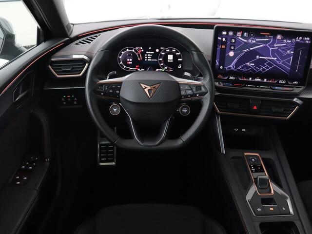 Cupra Leon 1.5 eHybrid Business | Stoelverwarming | Adaptive cruise | Camera | Carplay | Sportstoelen | Matrix LED | Keyless | PHEV | Plug In