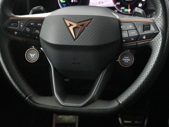 Cupra Leon 1.4 eHybrid VZ | 245pk | Stoelverwarming | Carplay | Camera | Sfeerverlichting | Navigatie | Adaptive cruise | Keyless | Sportstoelen | 19'' | Full LED | Stuurverwarming | PHEV | Plug In