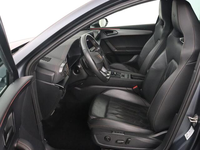 Cupra Leon 1.4 eHybrid VZ | 245pk | Leder | Stoelverwarming | Camera | Carplay | Memory | Sfeerverlichting | Navigatie | Adaptive cruise | Keyless | Sportstoelen | Full LED | 19'' | PHEV | Plug In