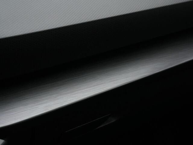 Cupra Leon 1.4 e-Hybrid 245 pk DSG | Adaptief sportonderstel | Stuur-/stoelverwarming | Achteruitrijcamera