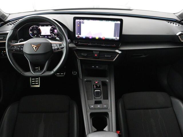 Cupra Leon 1.4 eHybrid | Stoelverwarming | Adaptive cruise | Navigatie | Sportstoelen | Stuurverwarming | Parkeerhulp | Full LED | Keyless | Half leder | PHEV | Plug In