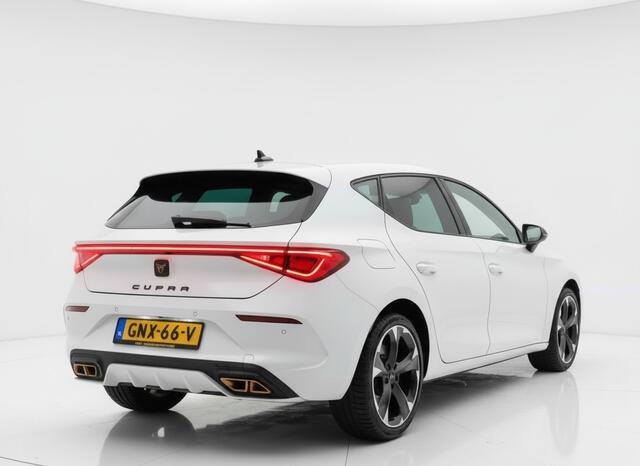 Cupra Leon e-HYBRID 204PK DSG BUSINESS SPORT CARPLAY/KEYLESS/STUURVERW.
