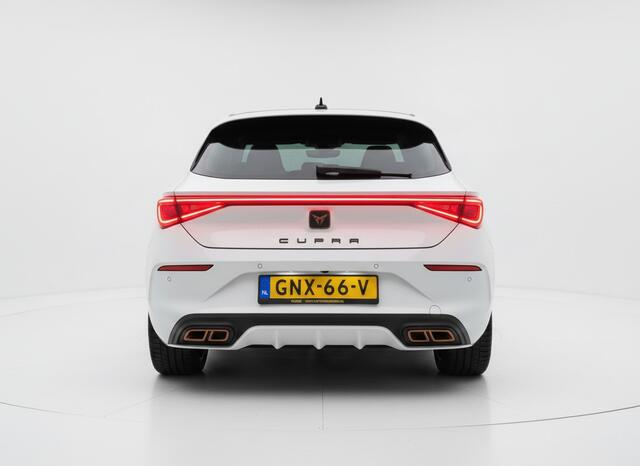Cupra Leon e-HYBRID 204PK DSG BUSINESS SPORT CARPLAY/KEYLESS/STUURVERW.