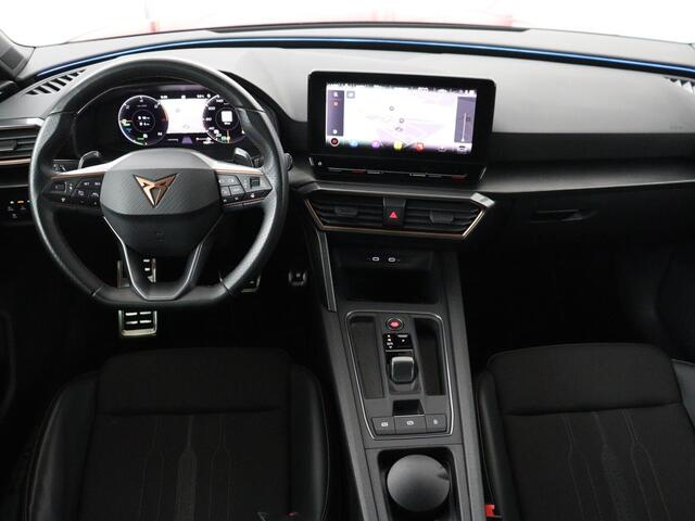 Cupra Leon 1.4 eHybrid | Trekhaak | Stoelverwarming | Carplay | Camera | Navigatie | Adaptive cruise | Stuurverwarming | Keyless | Full LED | Sportstoelen | PHEV | Plug In