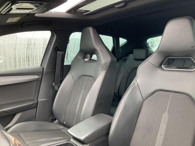 Cupra Leon 1.4TSIeHybrid 180kW/245PK PHEV VZ Performance DSG · Panoramadak · Apple/Android Car Play · Camera + Parkeersensoren